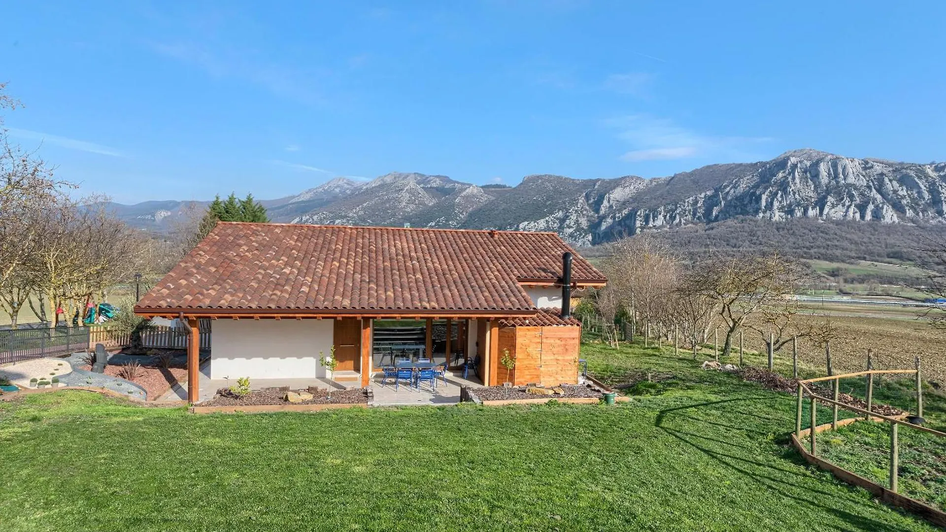 Vt Refugio De Paz En La Naturaleza Casa Espaciosa Para Familias Y Grupos Ibarguren スペイン